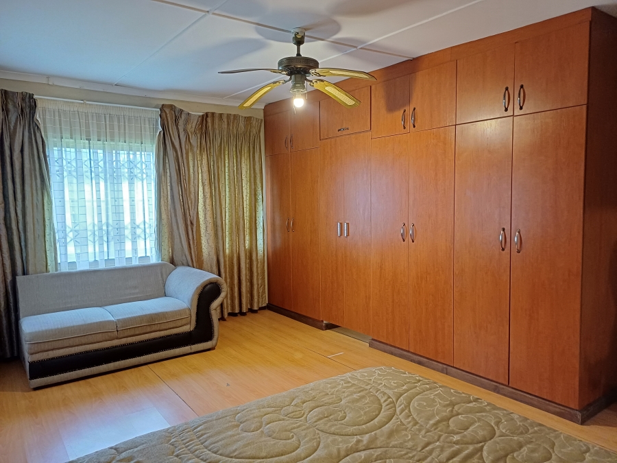 To Let 3 Bedroom Property for Rent in Sunnyridge Eastern Cape